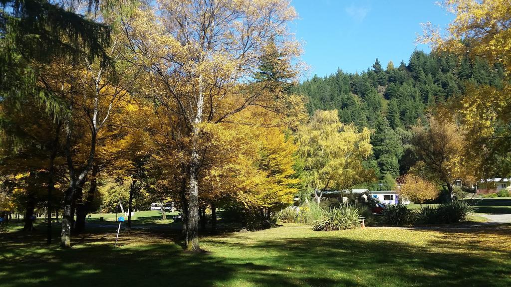 The Camp - Lake Hāwea Eksteriør billede